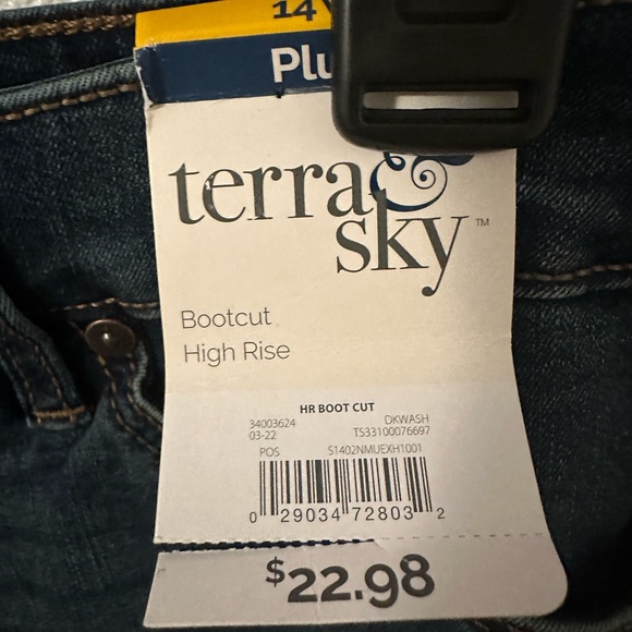 NWT High Rise Bootcut Jeans - Picture 3 of 4